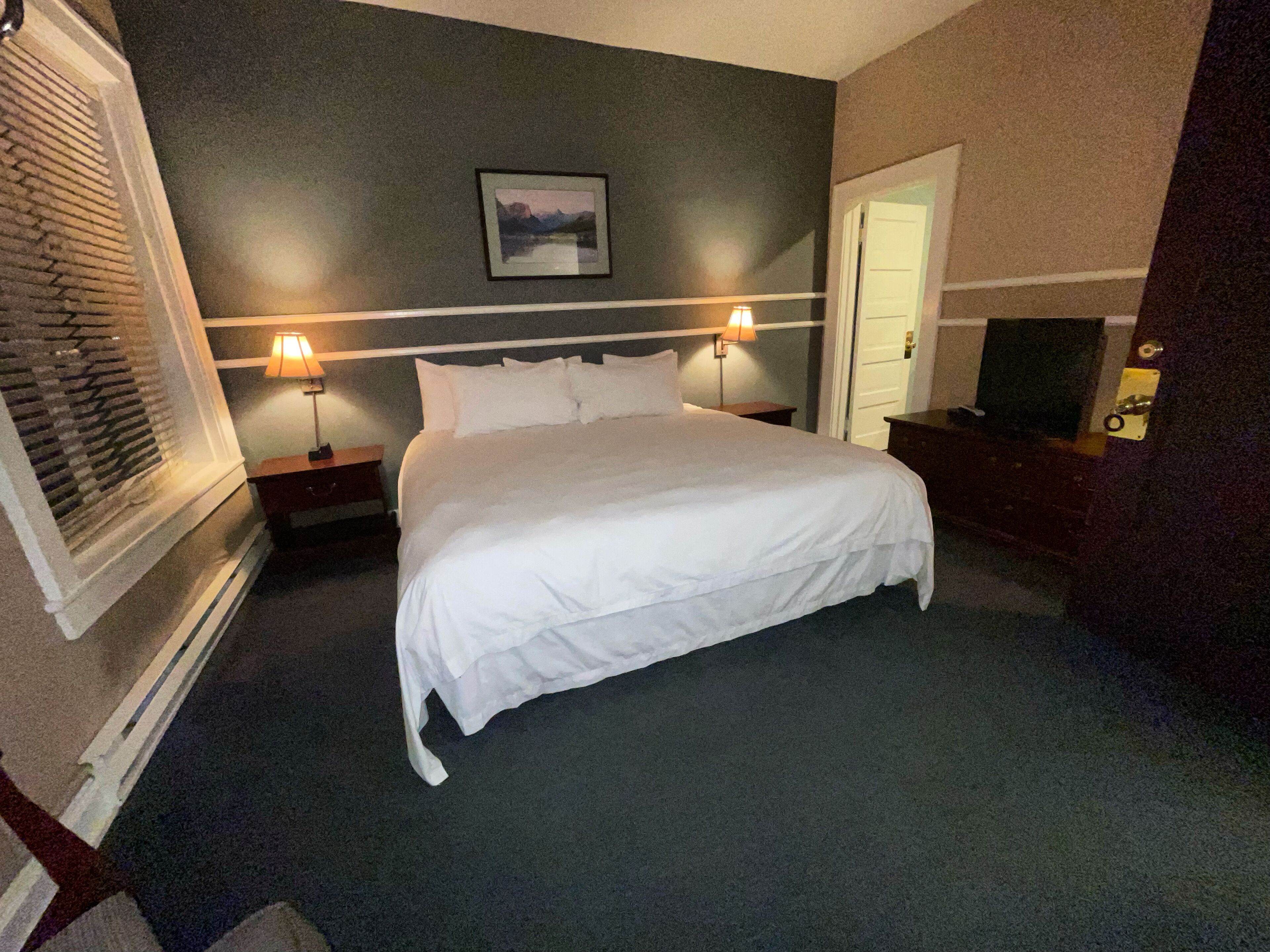 executive room | 1 bedroom, iron/ironing board, free wifi, bed sheets