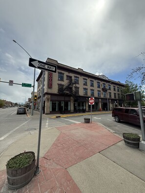 Front of property - Kalispell Grand Hotel (Kalispell)