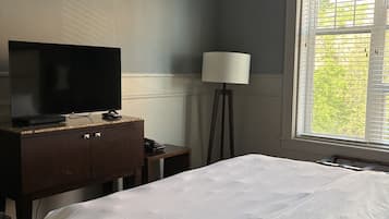 Kamer, 1 kingsize bed | Een strijkplank/strijkijzer, gratis wifi, beddengoed