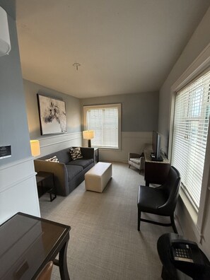 Executive Double Room | Living area