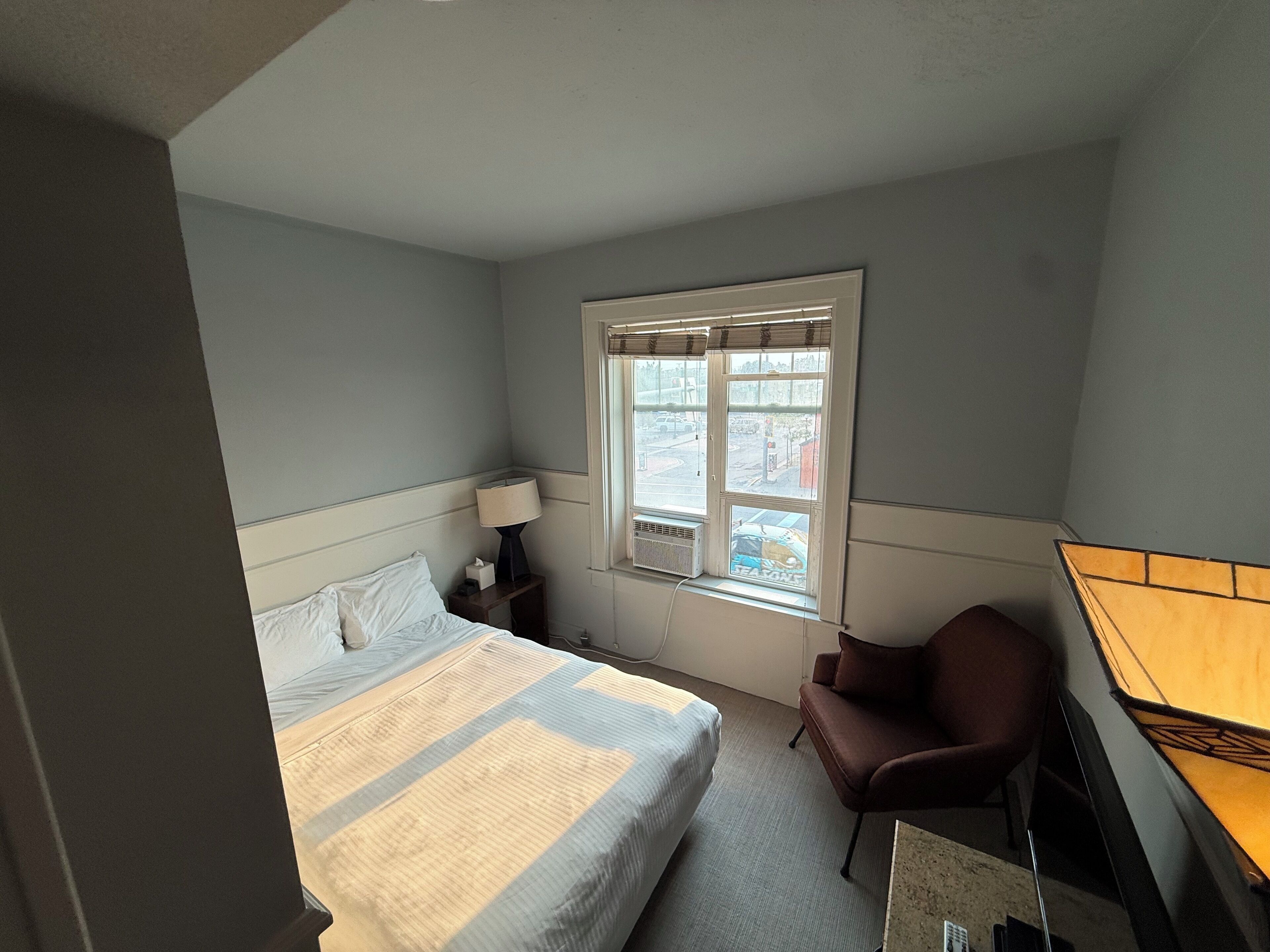 Traditional Single Room | Iron/ironing board (on request), WiFi (free), bed sheets