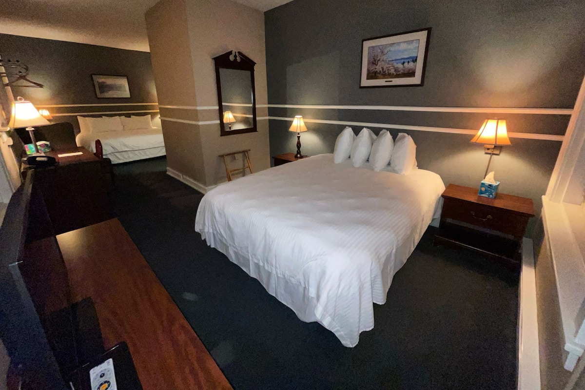 2 bedrooms, iron/ironing board, free WiFi, bed sheets