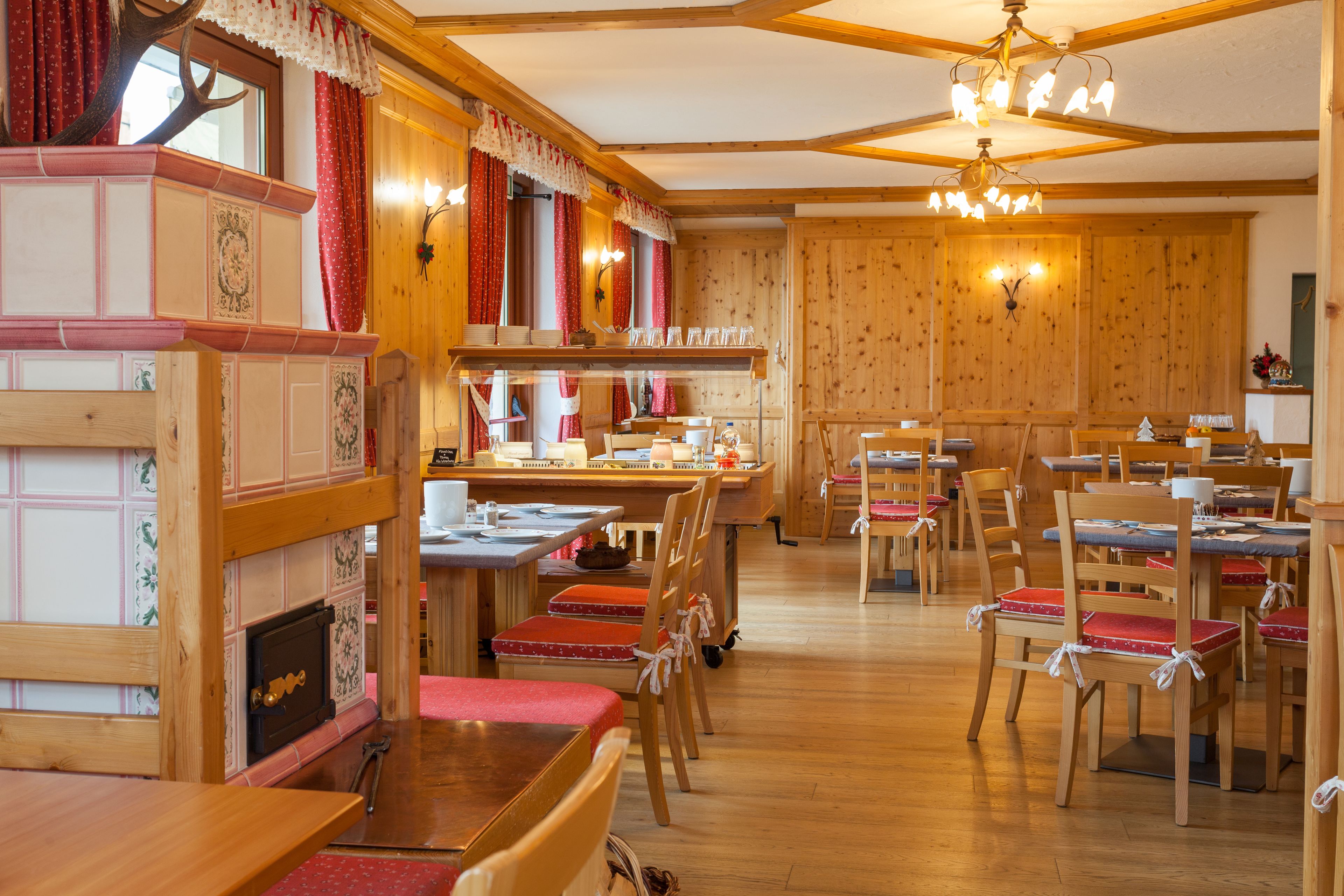 free buffet breakfast