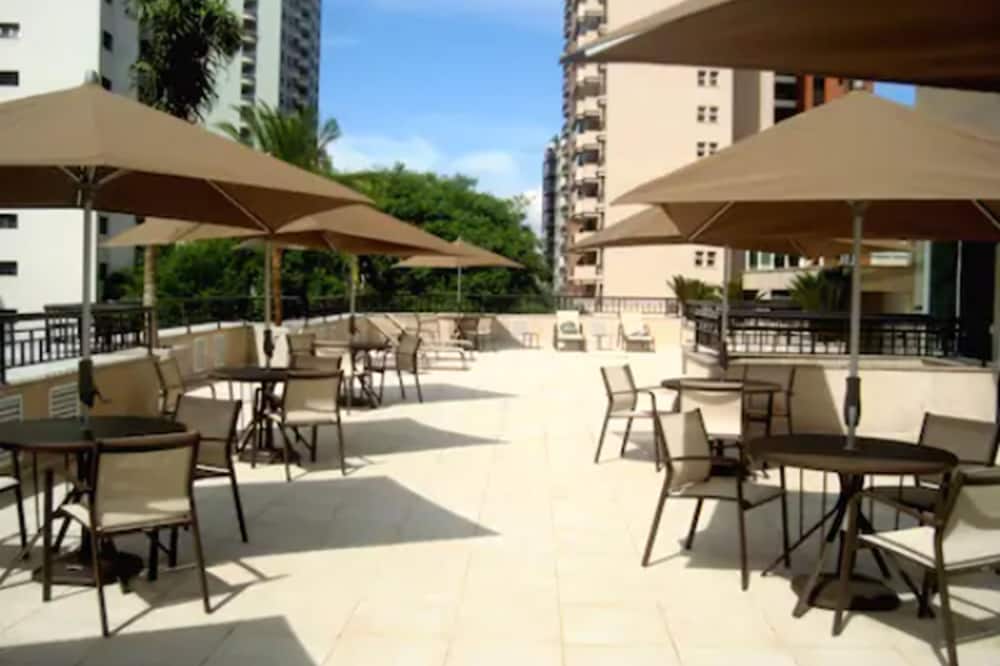 Upper Hotel