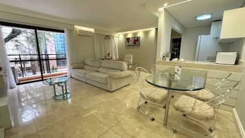 Premium Double Room Single Use, 1 Double Bed | Living area