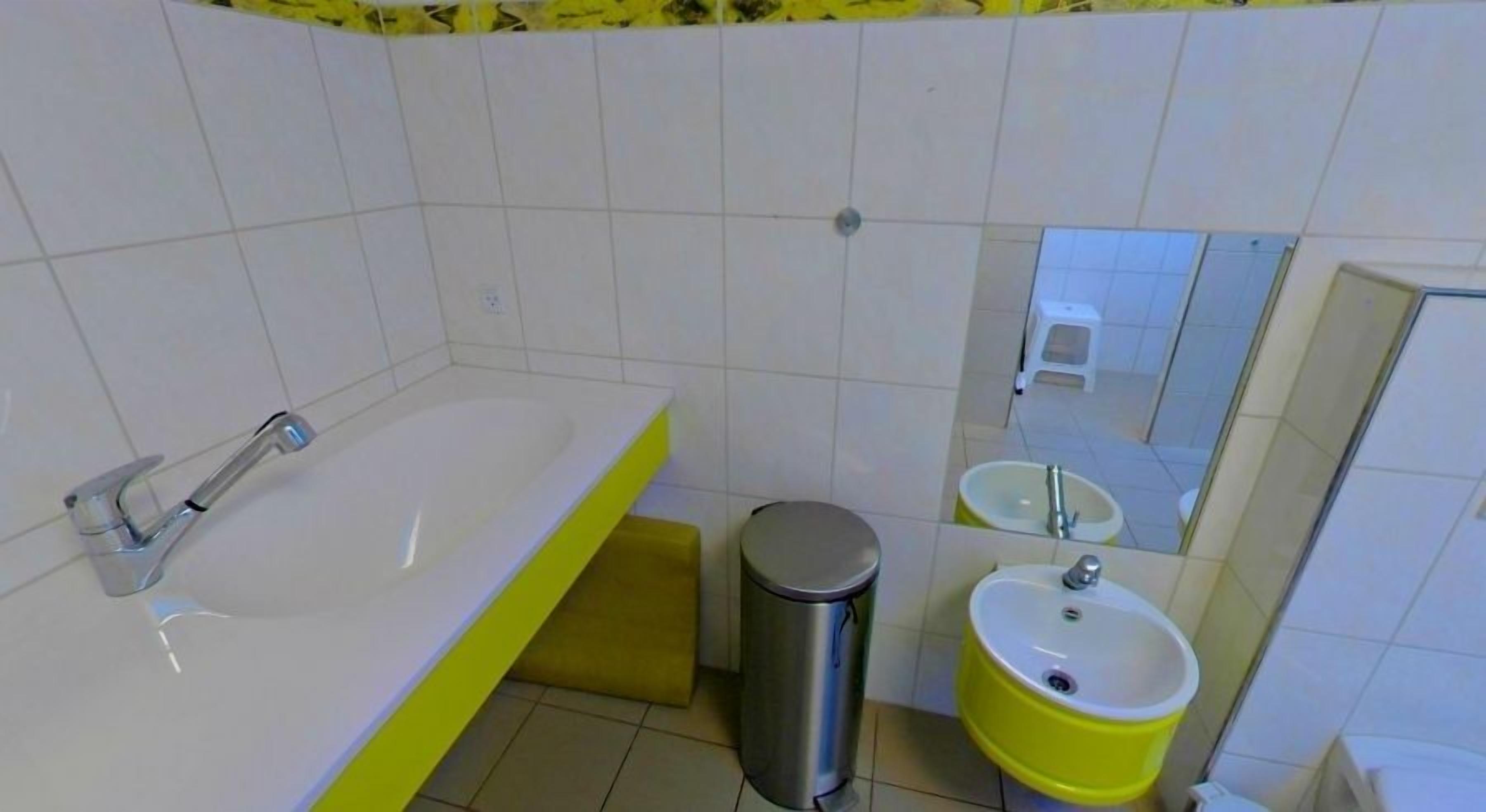 Dusche, Seife, Toilettenpapier