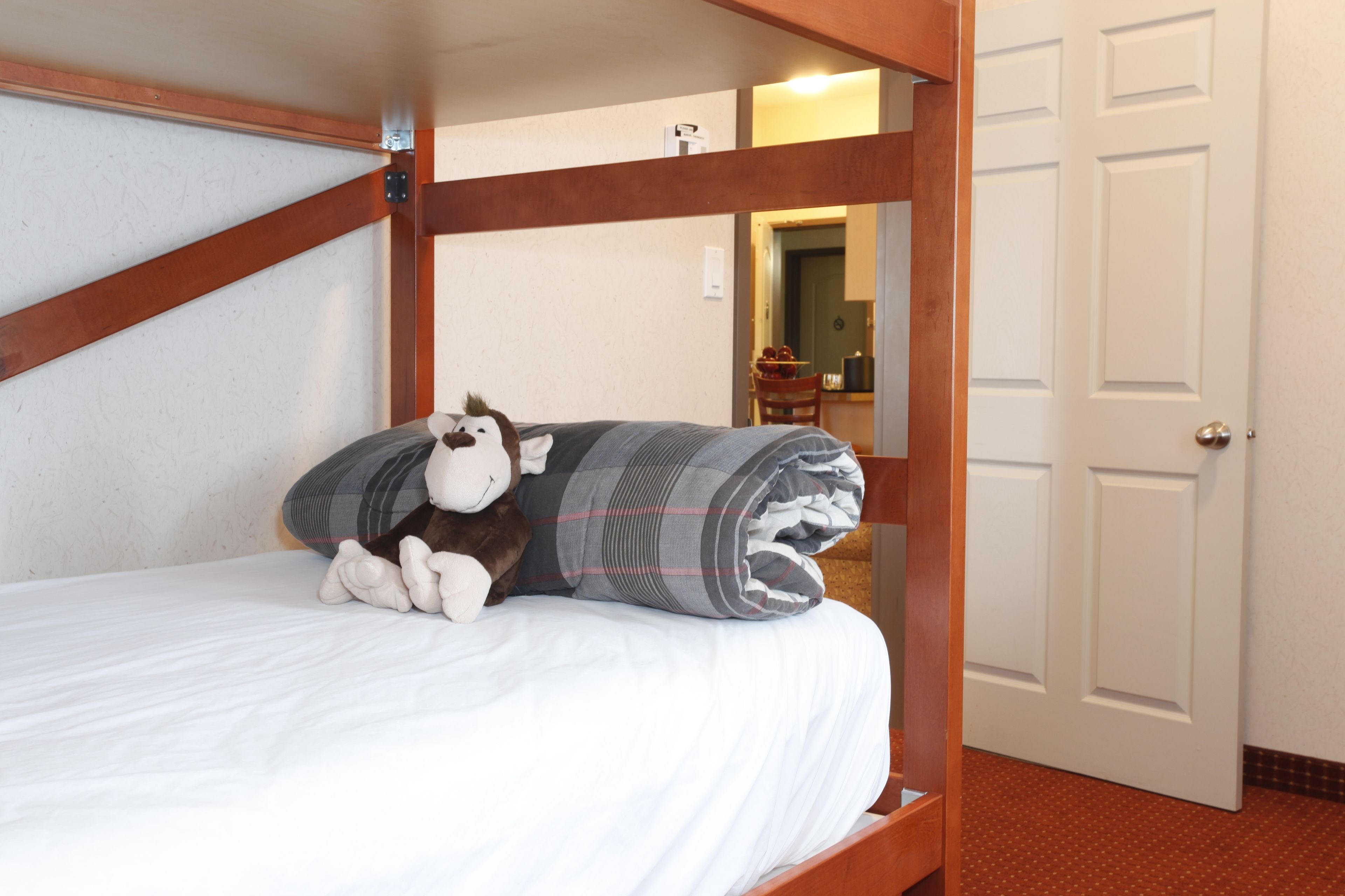 1 bedroom, premium bedding, pillow-top beds, desk