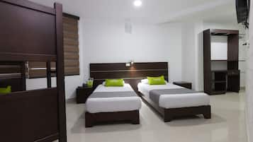 Standard Quadruple Room | Free WiFi, bed sheets