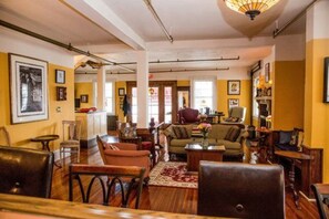 Lobby sitting area - The Henderson (Hendersonville)