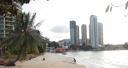 Baan Talay Homestay by the Beach