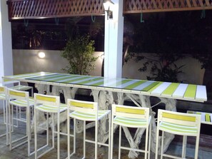 Outdoor dining - Baan Talay Homestay by the Beach (George Town)