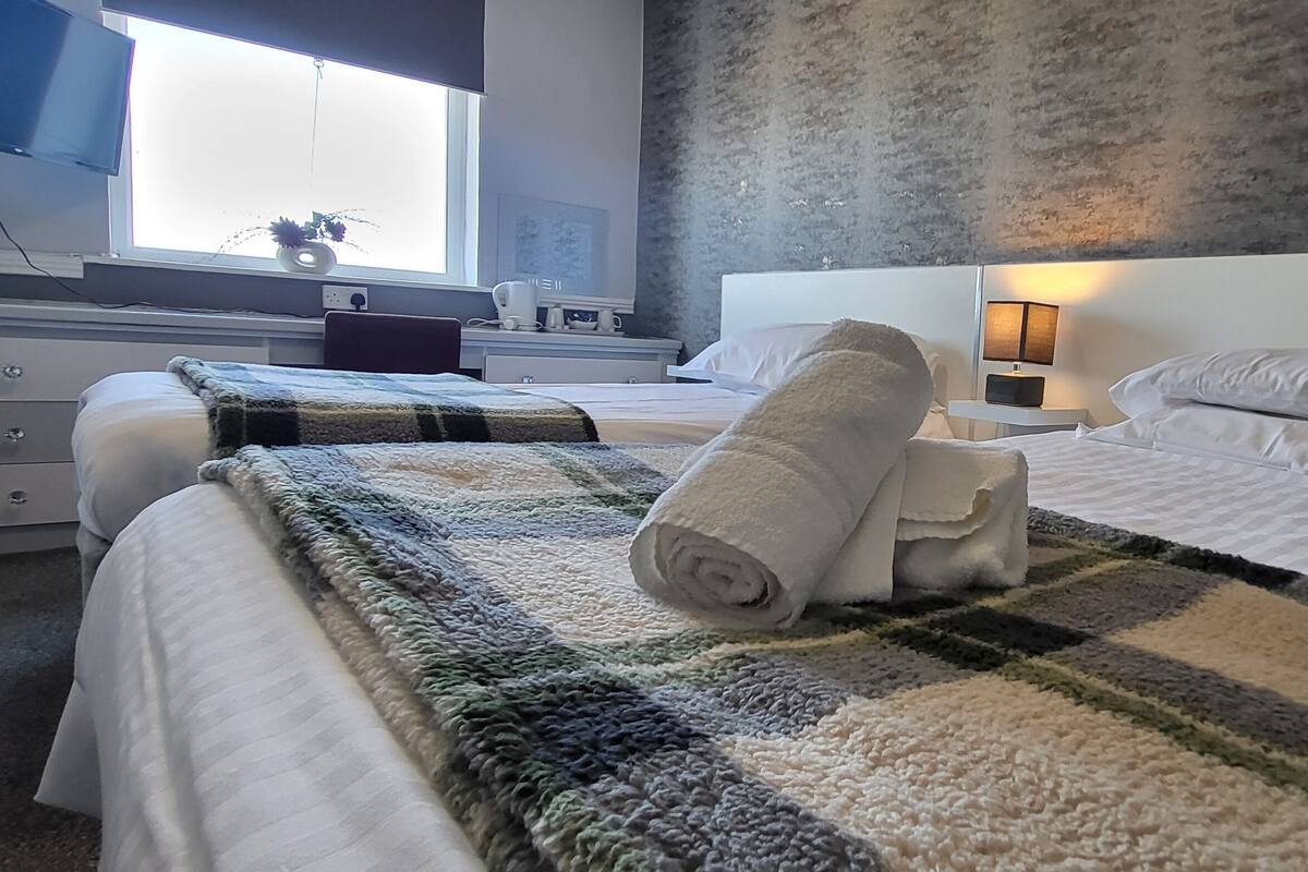 Twin kamer, uitzicht op zee | Een strijkplank/strijkijzer, gratis wifi, beddengoed