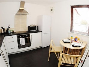 Soundproofing, iron/ironing board, free WiFi
