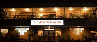 West Plaza Hotel by the Sea