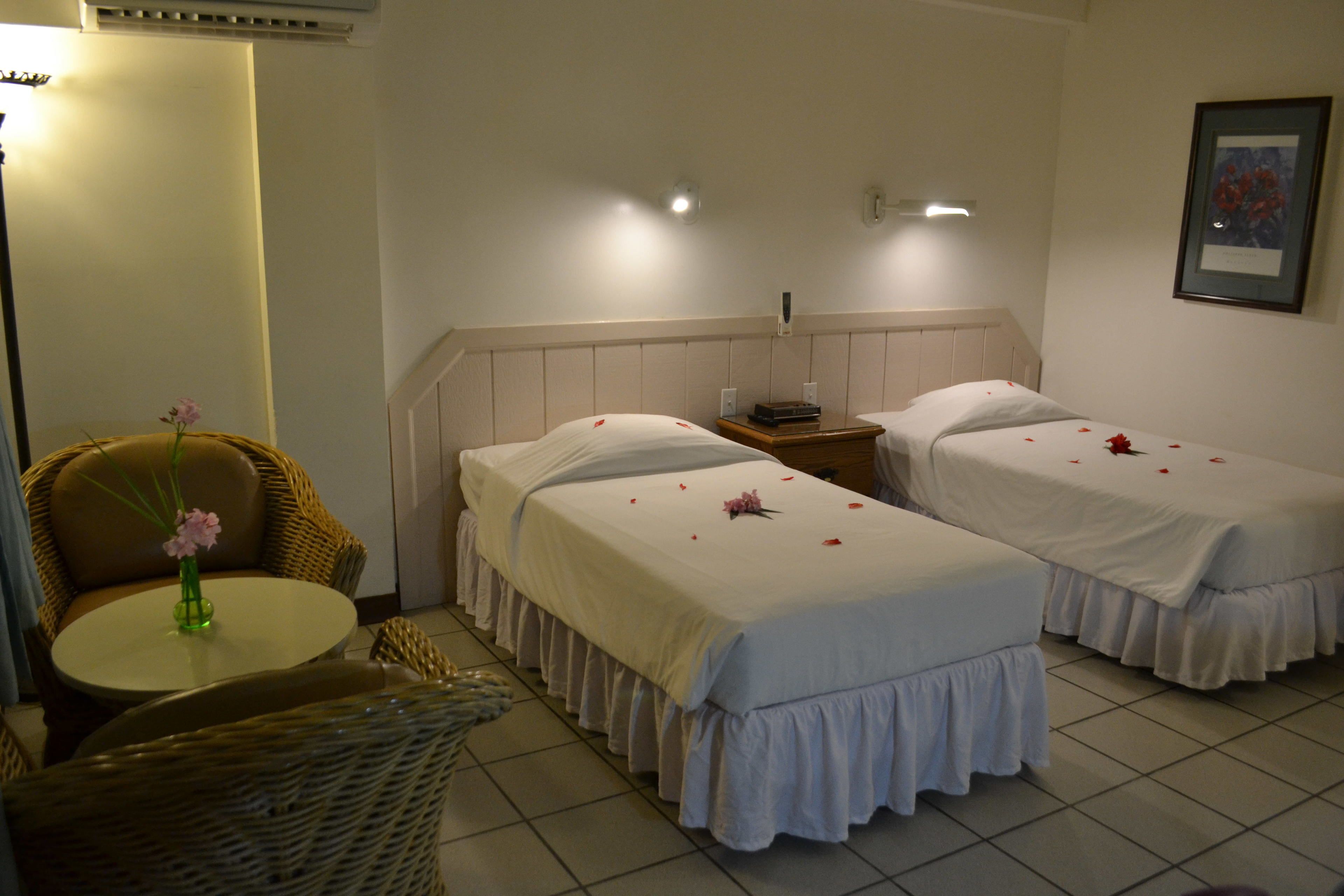 标准房 | 1 多间卧室、客房内保险箱、办公桌、熨斗/熨板