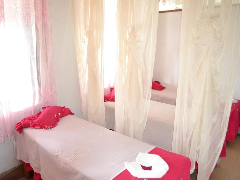 West Plaza Hotel Downtown by null