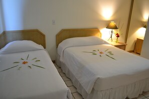 Suite, 2 Bedrooms | Premium bedding, down comforters, in-room safe, individually furnished