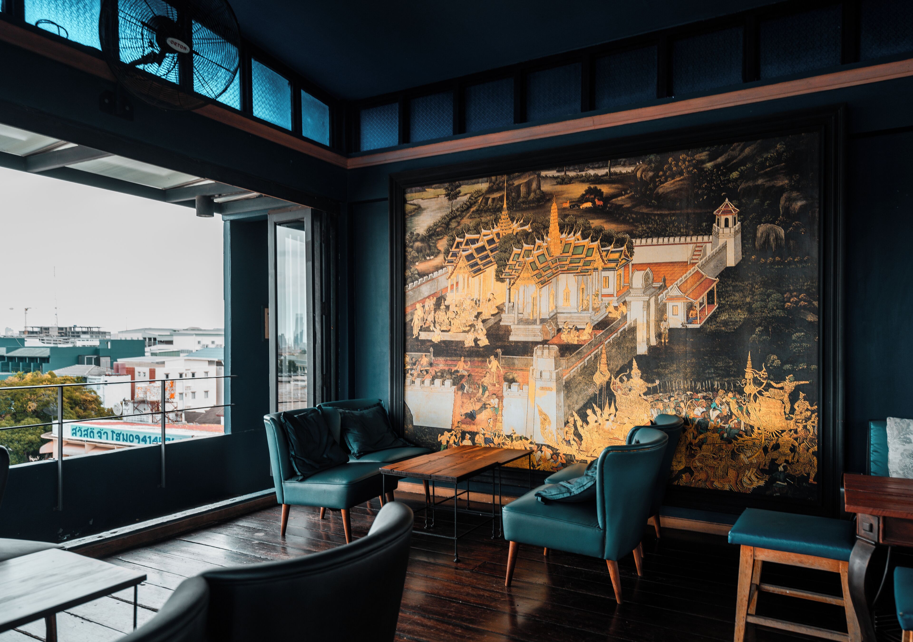 Se sirven almuerzos y cenas, cocina tailandesa