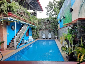 Family Room (2 Queen+ 1 Single+ 1 Double Deck beds) | Pool | Outdoor pool