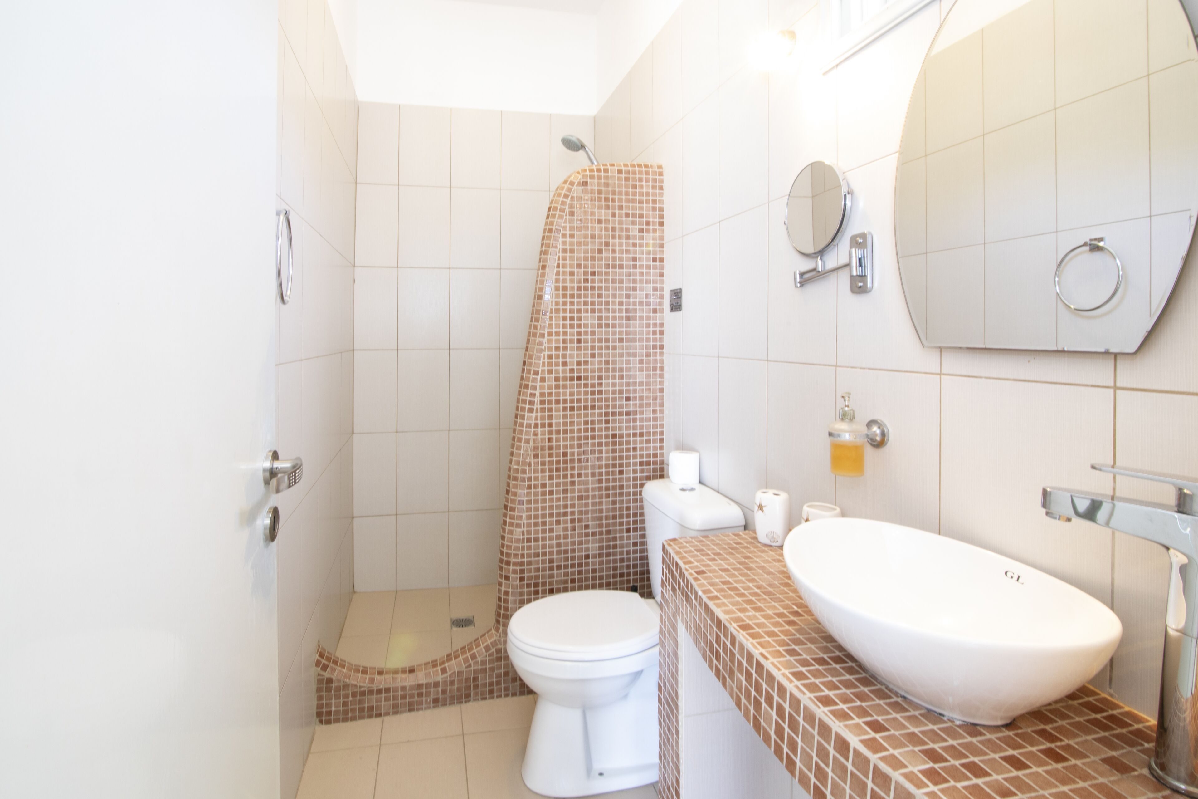 superior double room | bathroom | shower, free toiletries, hair dryer, towels