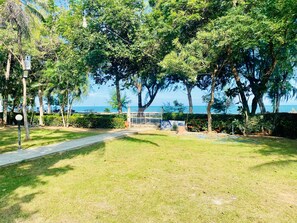 Exterior - Pranmanee Beach Resort (Sam Roi Yot)