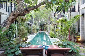 Vista frontal de la propiedad