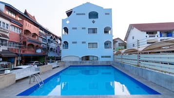 Outdoor pool, pool loungers