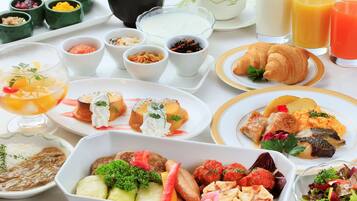 Daily buffet breakfast for a fee