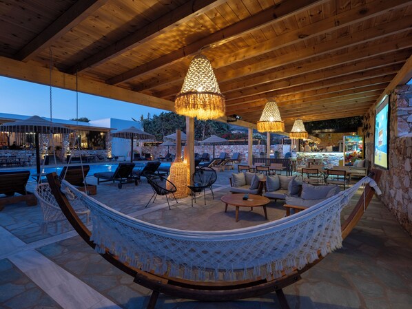 Bar junto a la alberca