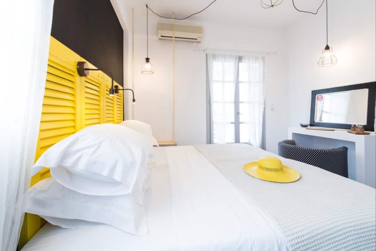 Chambre Double Standard (Yellow) | Literie hypoallergénique, décoration personnalisée