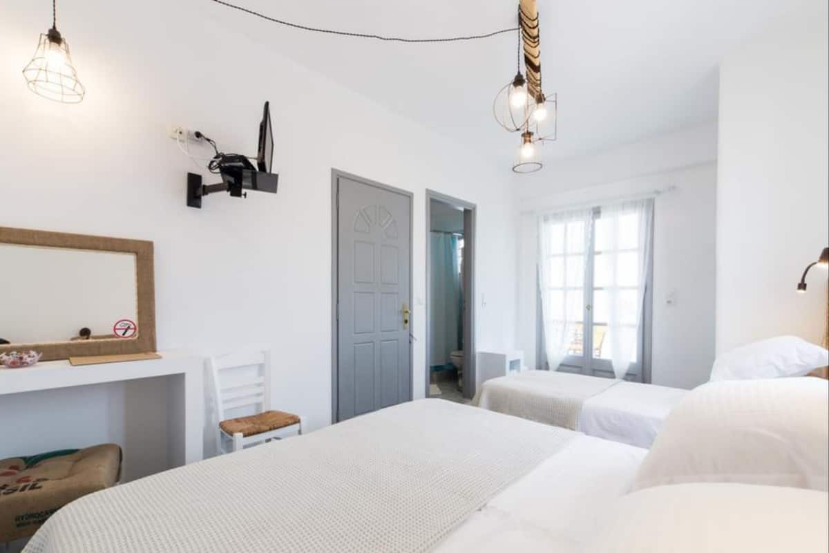 Chambre Double Standard (Coffee) | Literie hypoallergénique, décoration personnalisée