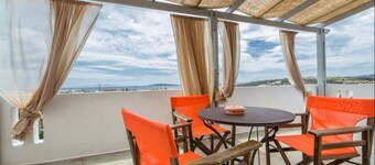Evi Rooms