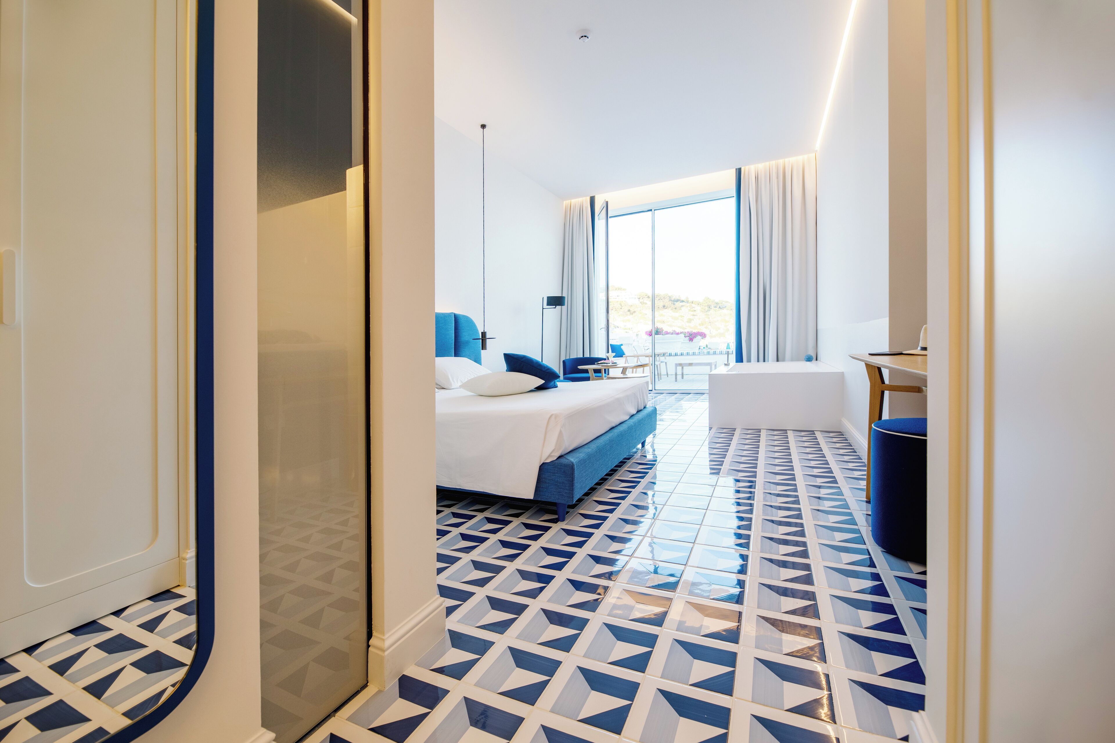 panoramic suite, 1 queen bed, hot tub, sea view | 1 bedroom, premium bedding, minibar, in-room safe