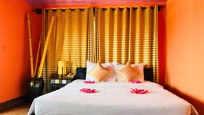 Superior Double Room | Minibar, in-room safe, individually decorated, individually furnished - Golden Butterfly Villa (Siem Reap)