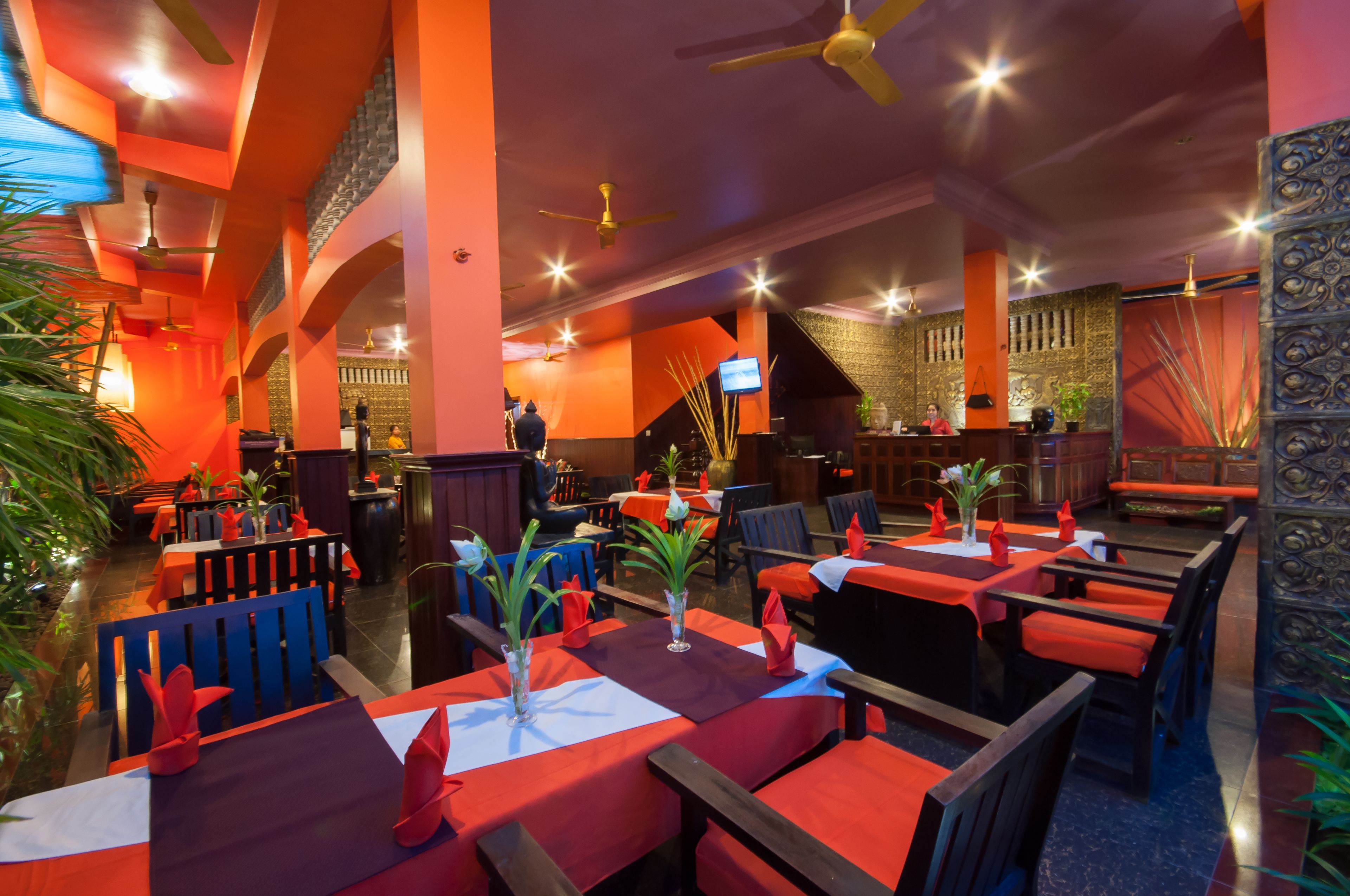 daily full breakfast for a fee