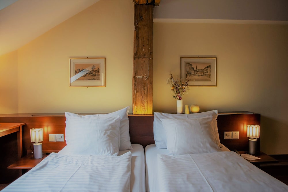 Hotel Restaurant Goldener Schlüssel by null