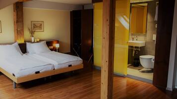 Chambre Confort | Salle de bain | Douche, sĂšche-cheveux, serviettes fournies