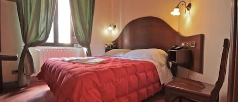 Premium bedding, down duvets, desk, free WiFi