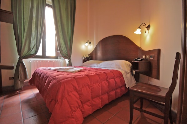 Double Room | Premium bedding, down comforters, desk, free WiFi - Hotel Panda (Rome)
