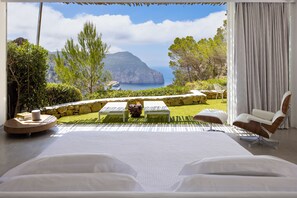 Frette Italian sheets, premium bedding, down duvets, Select Comfort beds - Hacienda Na Xamena, Ibiza (Sant Joan de Labritja)