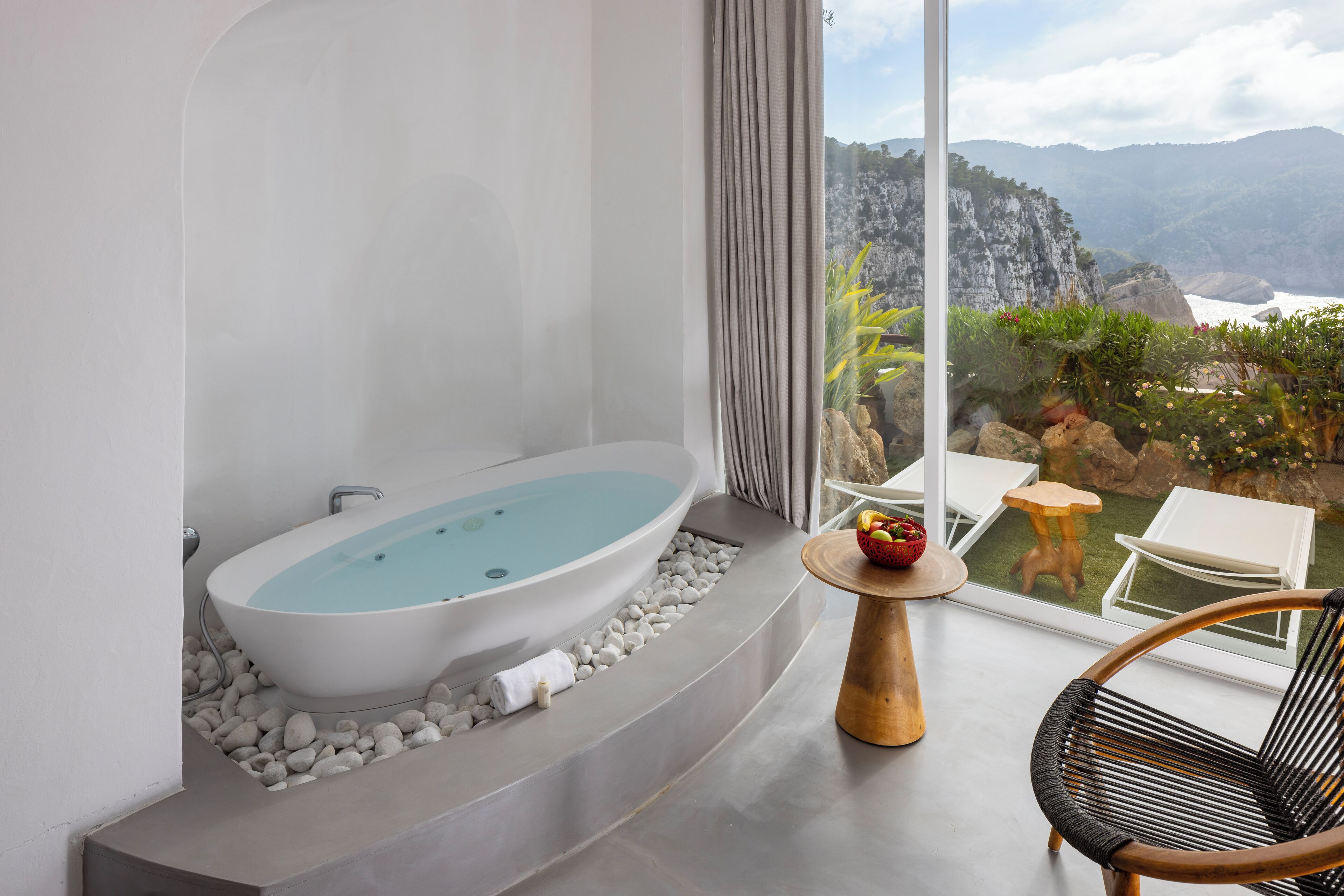 presidential suite | 1 bedroom, frette italian sheets, premium bedding, down duvets