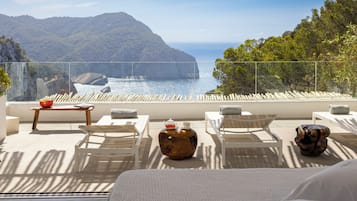 Suite, vista al mar (Na Xamena) | Sábanas italianas Frette, ropa de cama de alta calidad y edredón