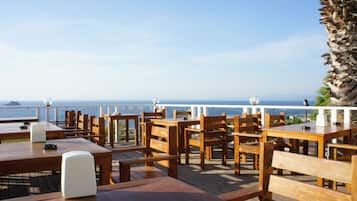Breakfast, lunch served; international cuisine, al fresco dining
