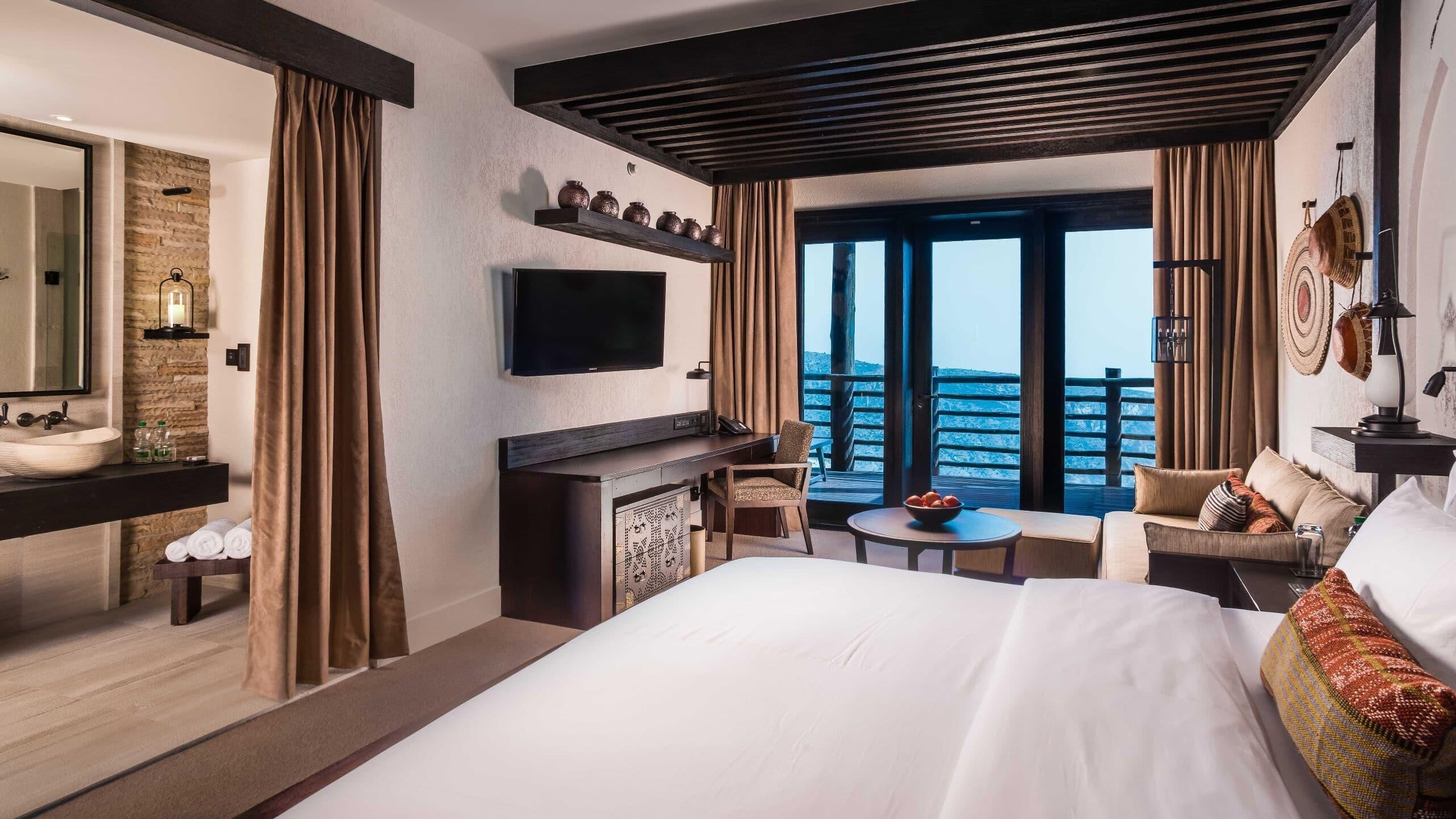 Premium bedding, minibar, in-room safe, desk