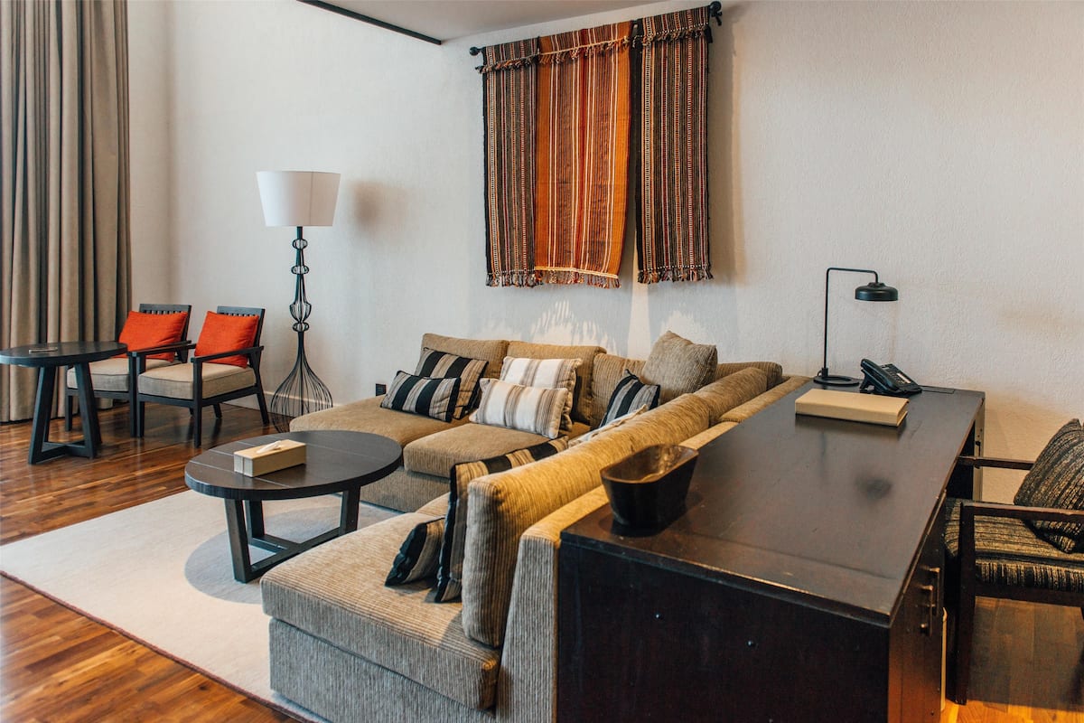 Suite (Loft) | Premium bedding, minibar, in-room safe, individually decorated