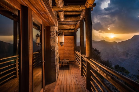 Ropa de cama de alta calidad, minibar, caja fuerte. Alila Jabal Akhdar, Oman
