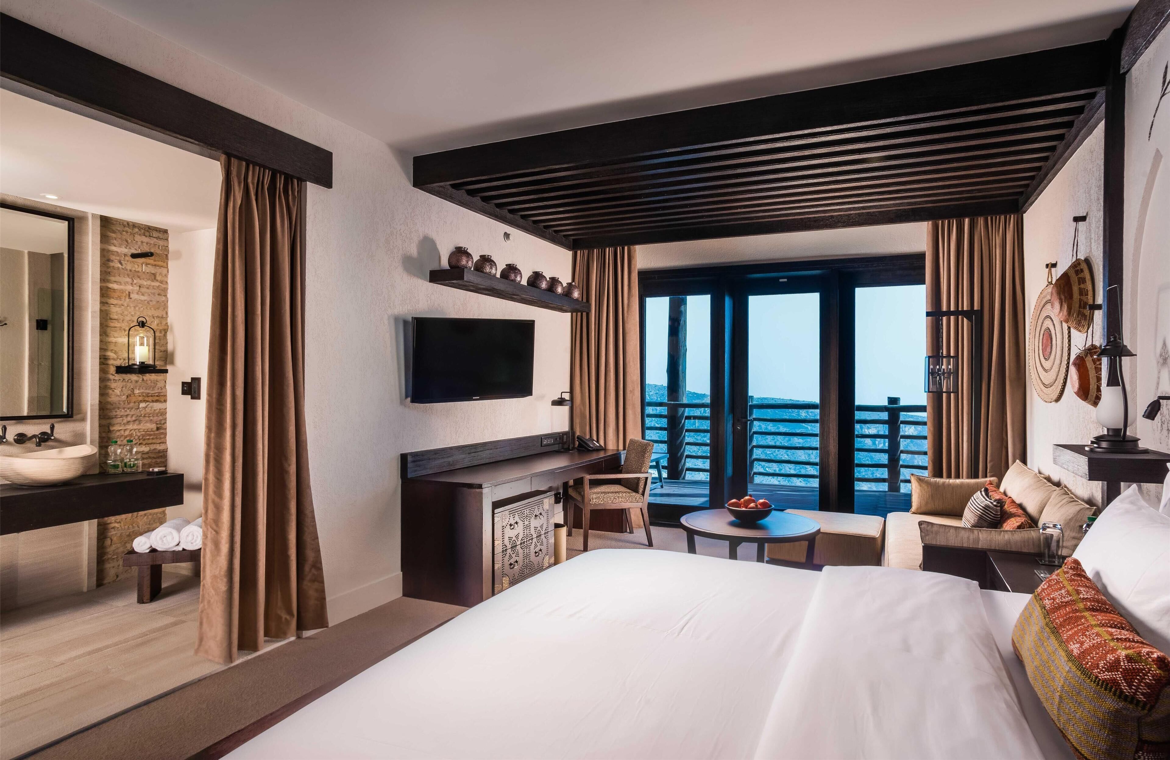 Premium bedding, minibar, in-room safe, desk