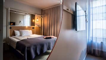 Standard-Doppelzimmer | Verdunkelungsvorhänge, kostenloses WLAN, Bettwäsche