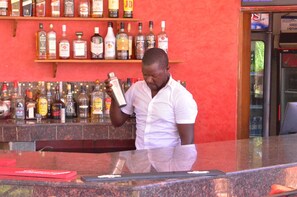 Bar (on property) - Nile Village Hotel (Jinja)