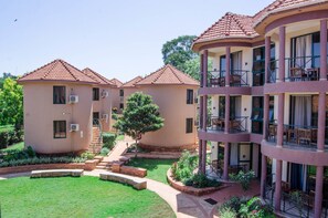 Premium bedding, minibar, in-room safe, individually furnished - Nile Village Hotel (Jinja)